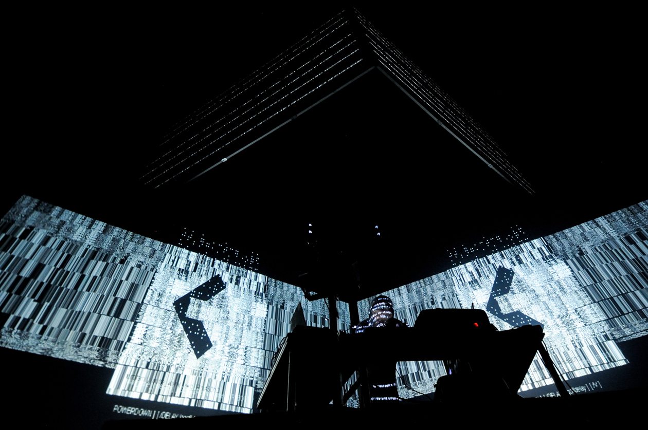 Squarepusher for black box echo/warp